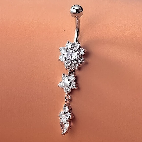 ⚜️[𝟯/$𝟮𝟴]⚜️NEW Rhinestone Flower Stainless Steel Navel Ring - Picture 6 of 9
